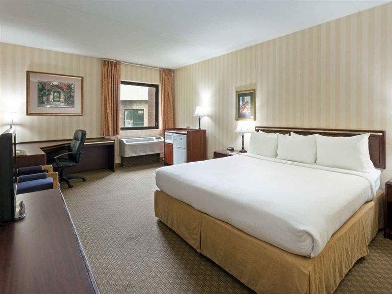 Days Inn & Suites By Wyndham Northwest Indianapolis Esterno foto