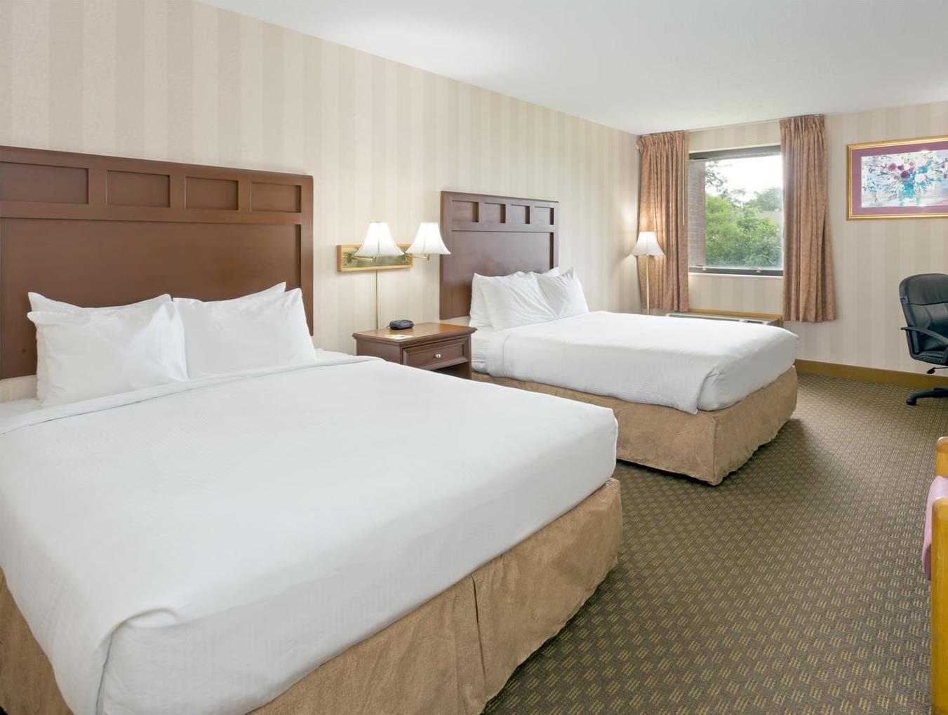 Days Inn & Suites By Wyndham Northwest Indianapolis Esterno foto