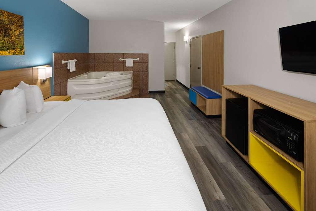 Days Inn & Suites By Wyndham Northwest Indianapolis Camera foto