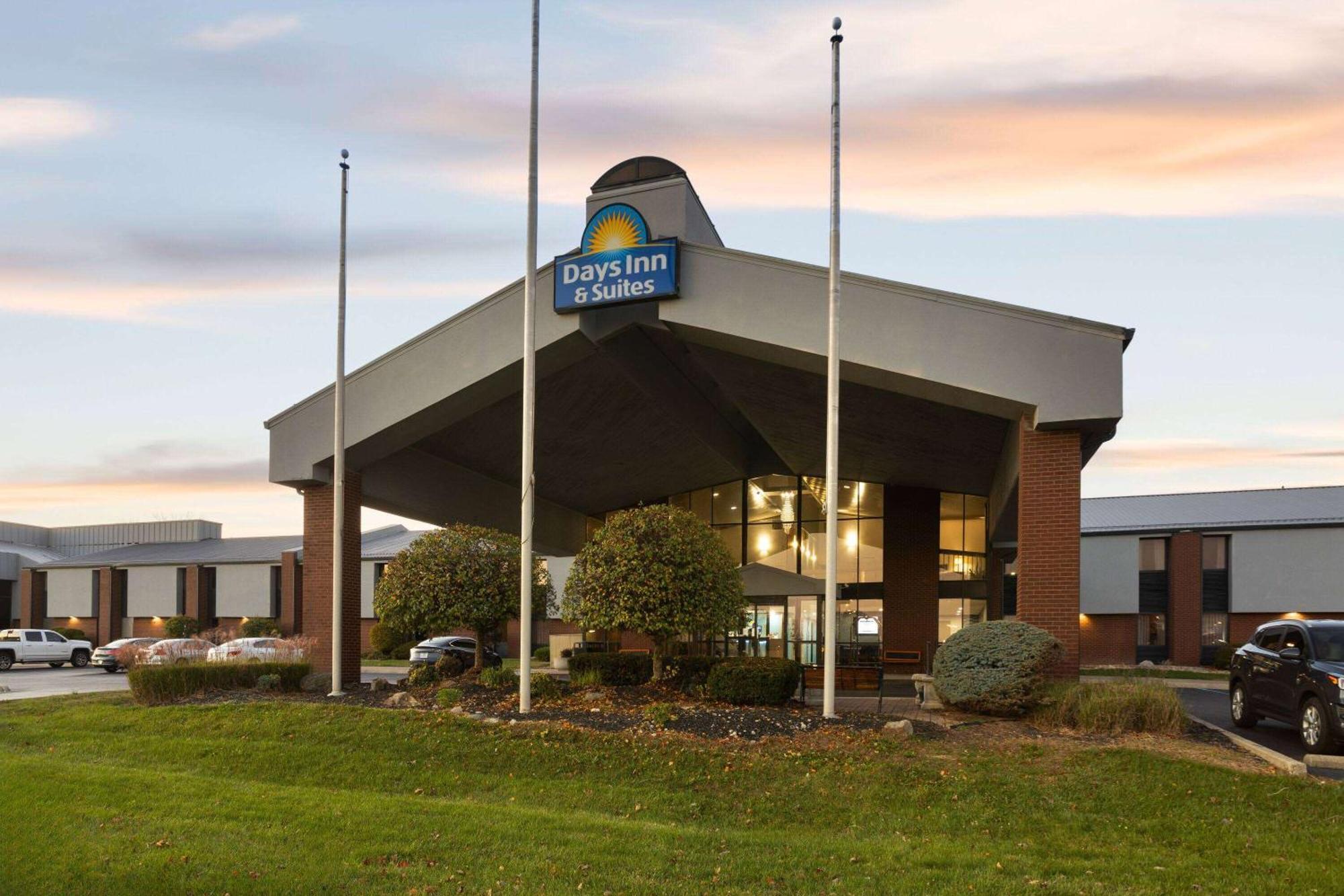 Days Inn & Suites By Wyndham Northwest Indianapolis Esterno foto