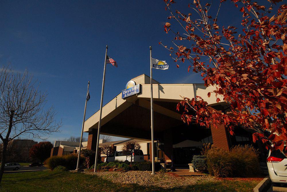 Days Inn & Suites By Wyndham Northwest Indianapolis Esterno foto